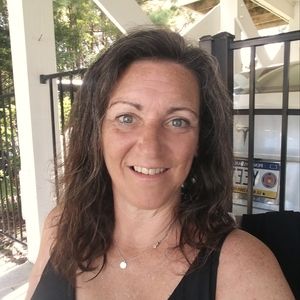 Meet your Posher, Laraine